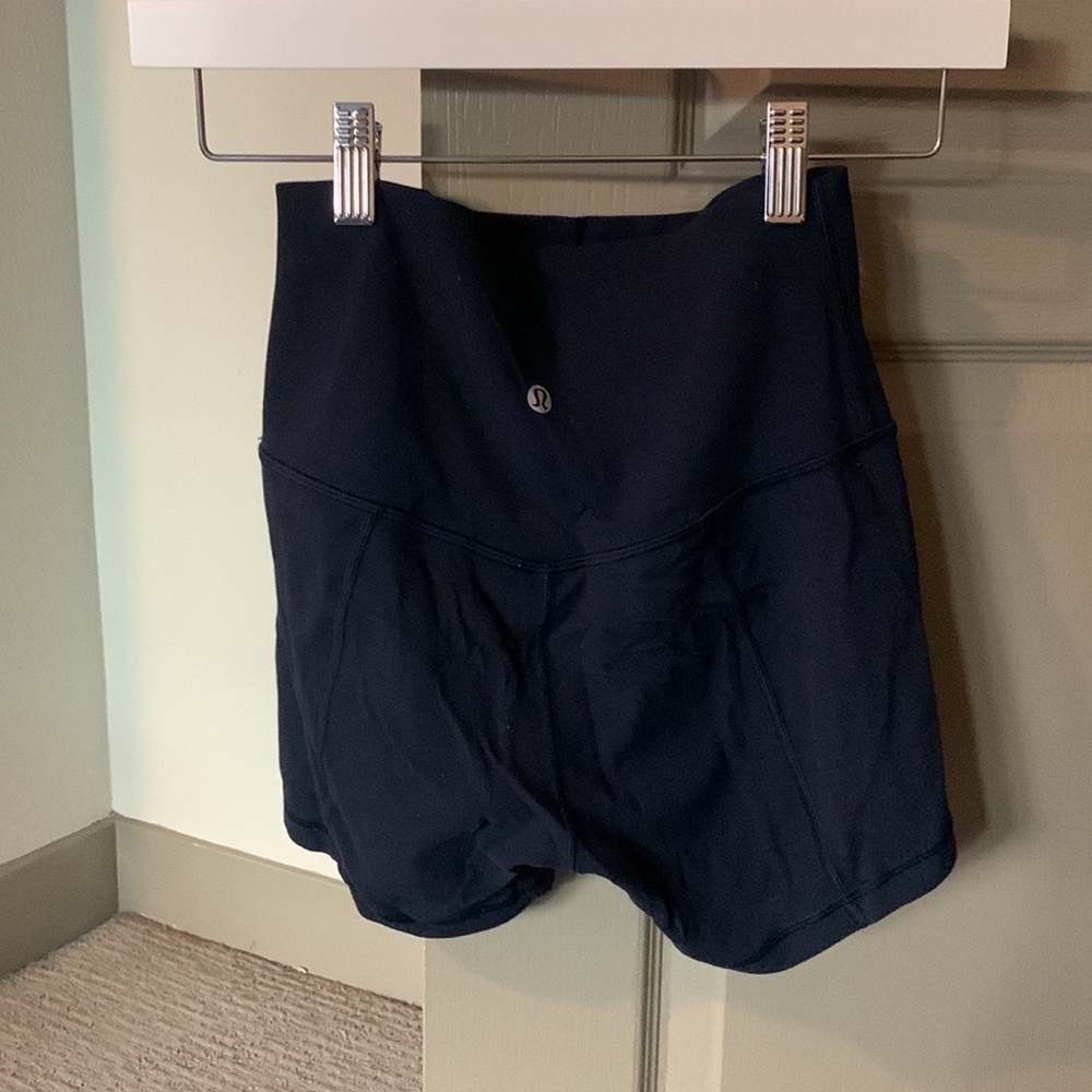 Lululemon high rise Align short 4”